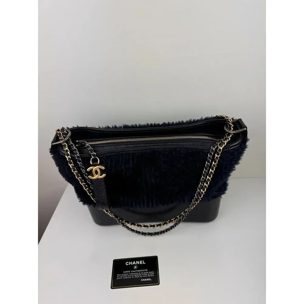 CHANEL Navy Blue Shearling Gabrielle Leather Chain Strap Crossbody Bag Medium